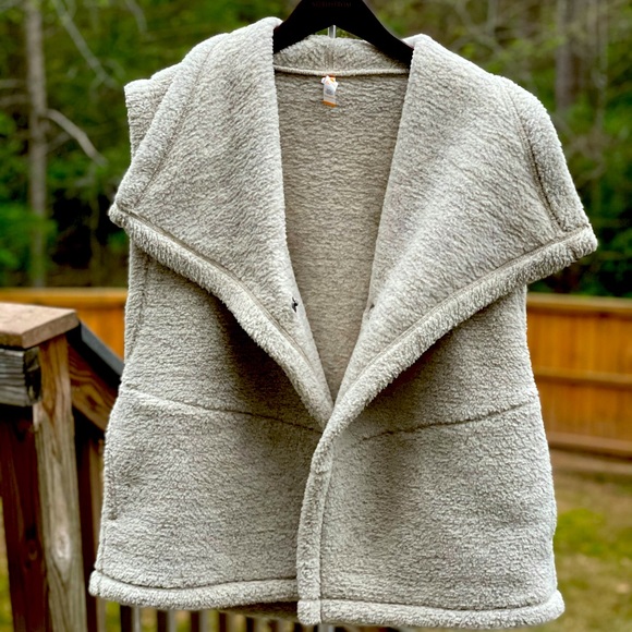 Lucy Jackets & Blazers - lucy hatha sherpa vest